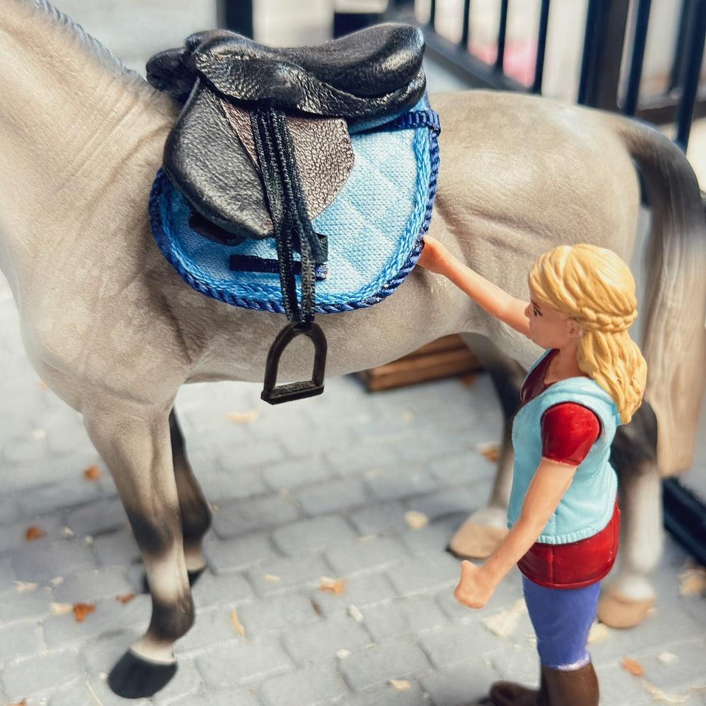 3D printed stirrups for Schleich model horses