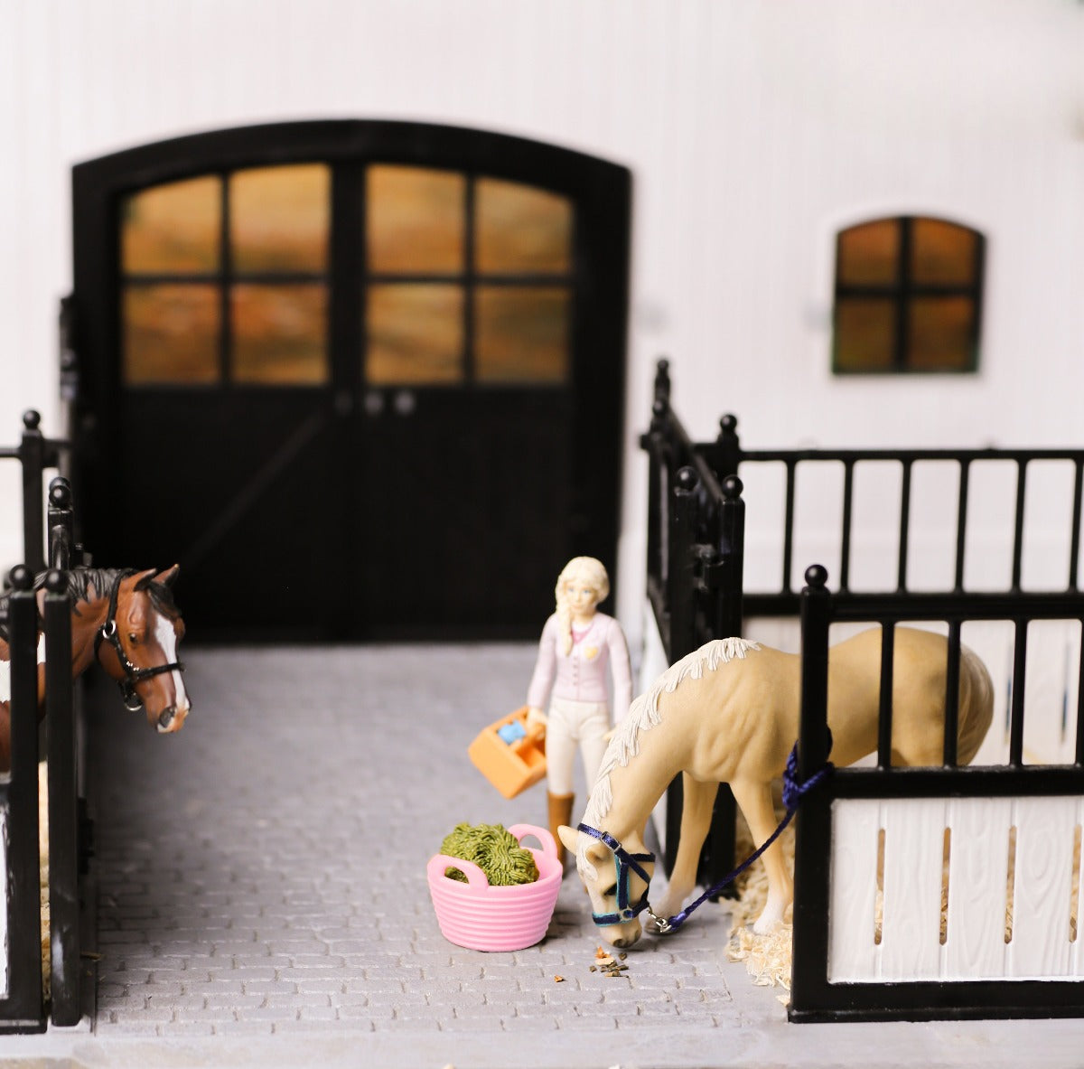 Pink Plastic bucket for Schleich model horses