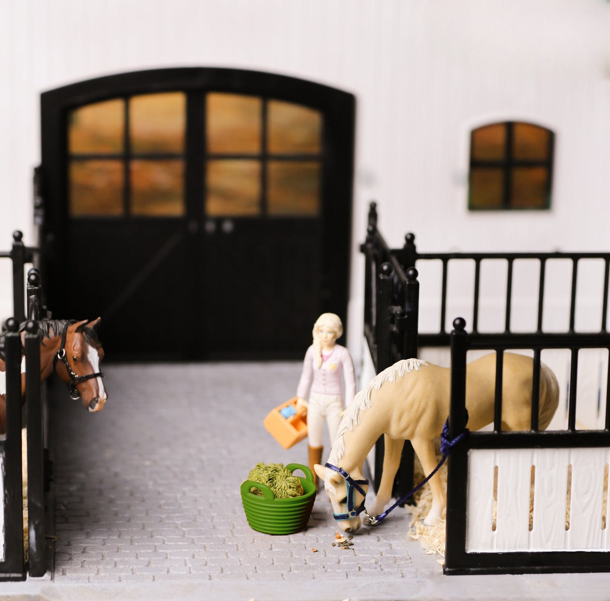 Green Plastic bucket for Schleich model horses