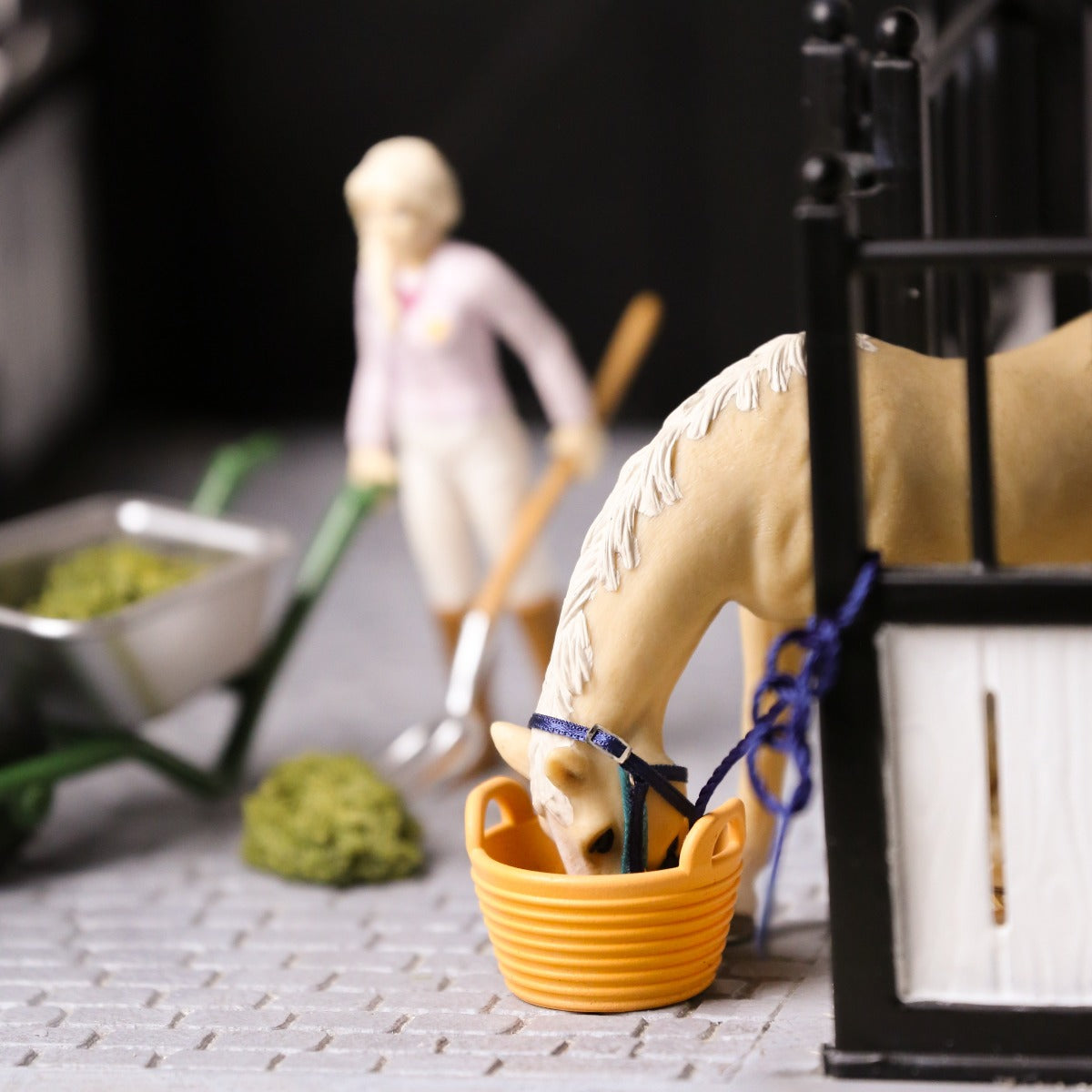 Orange Plastic bucket for Schleich model horses