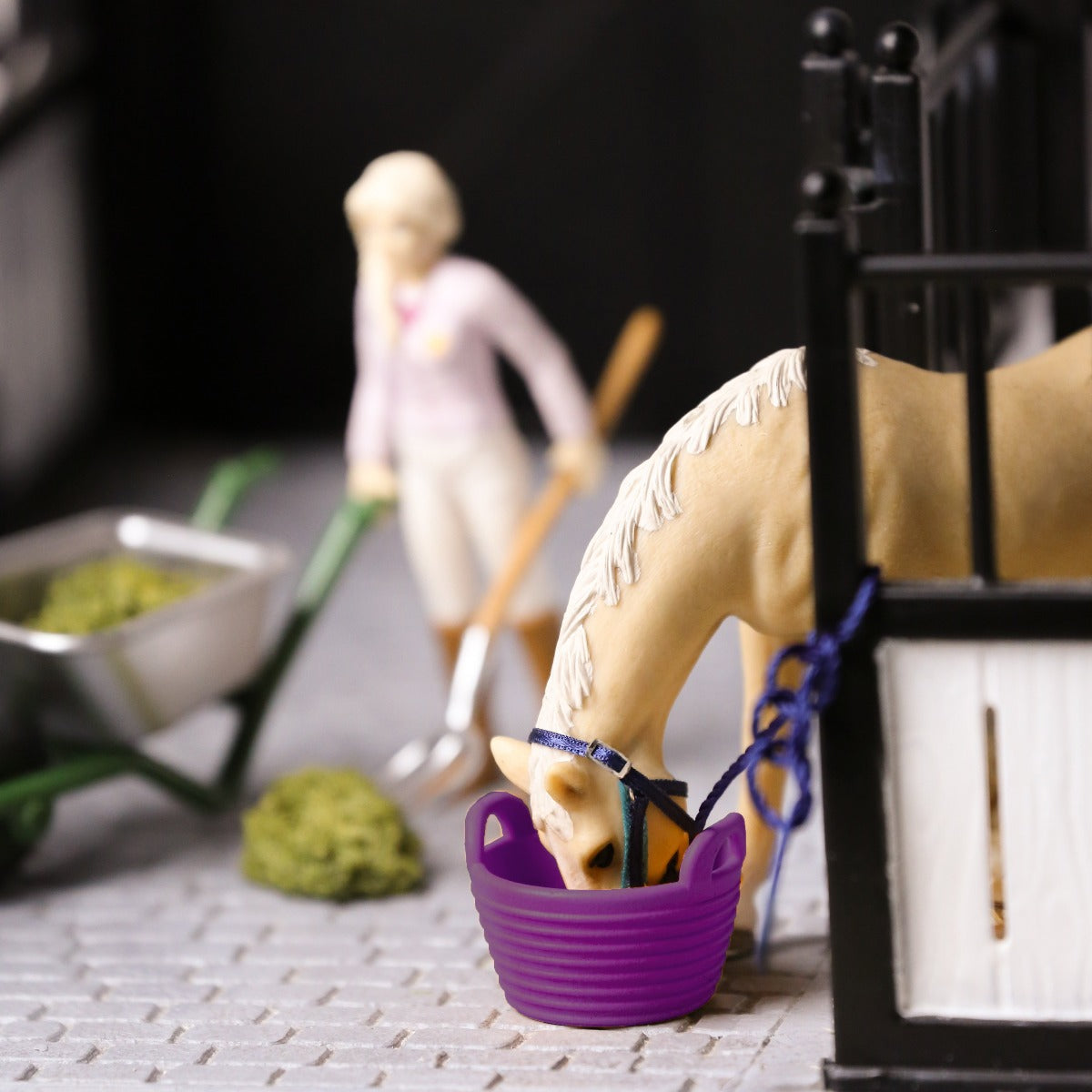 Purple Plastic bucket for Schleich model horses