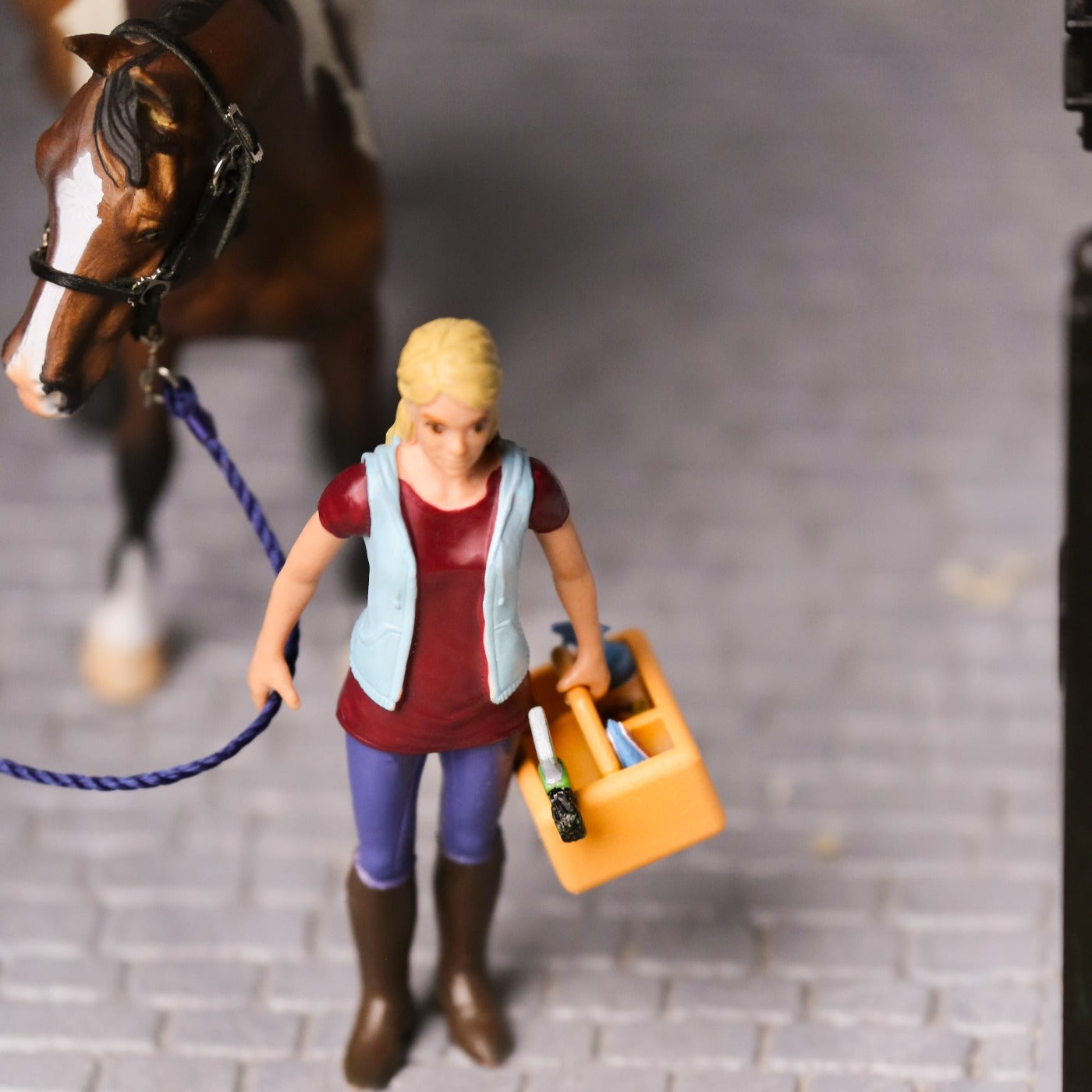 Grooming box for Schleich horses
