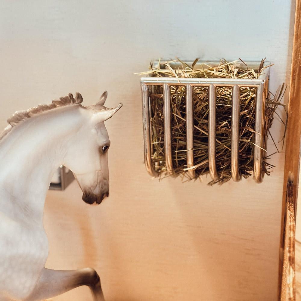 3D printed small hay rack sivler for Breyer model horses (Scale 1:9)