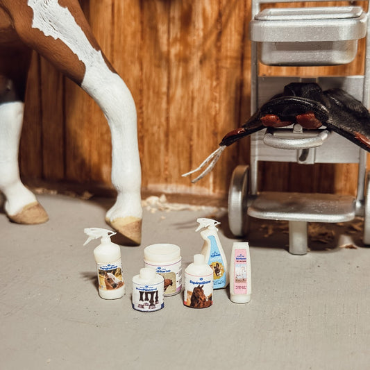 3D printed horse care products for Breyer Classics horses (Scale 1:12)