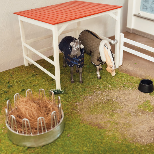 Pasture Shelter with hay rack and bucket for Schleich model horses