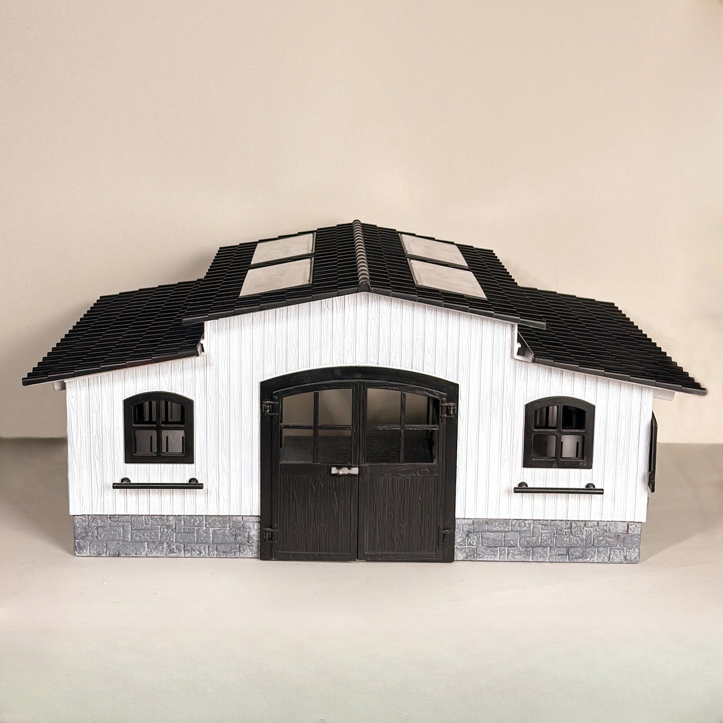 Customized Stable for Schleich horses with 4 boxes