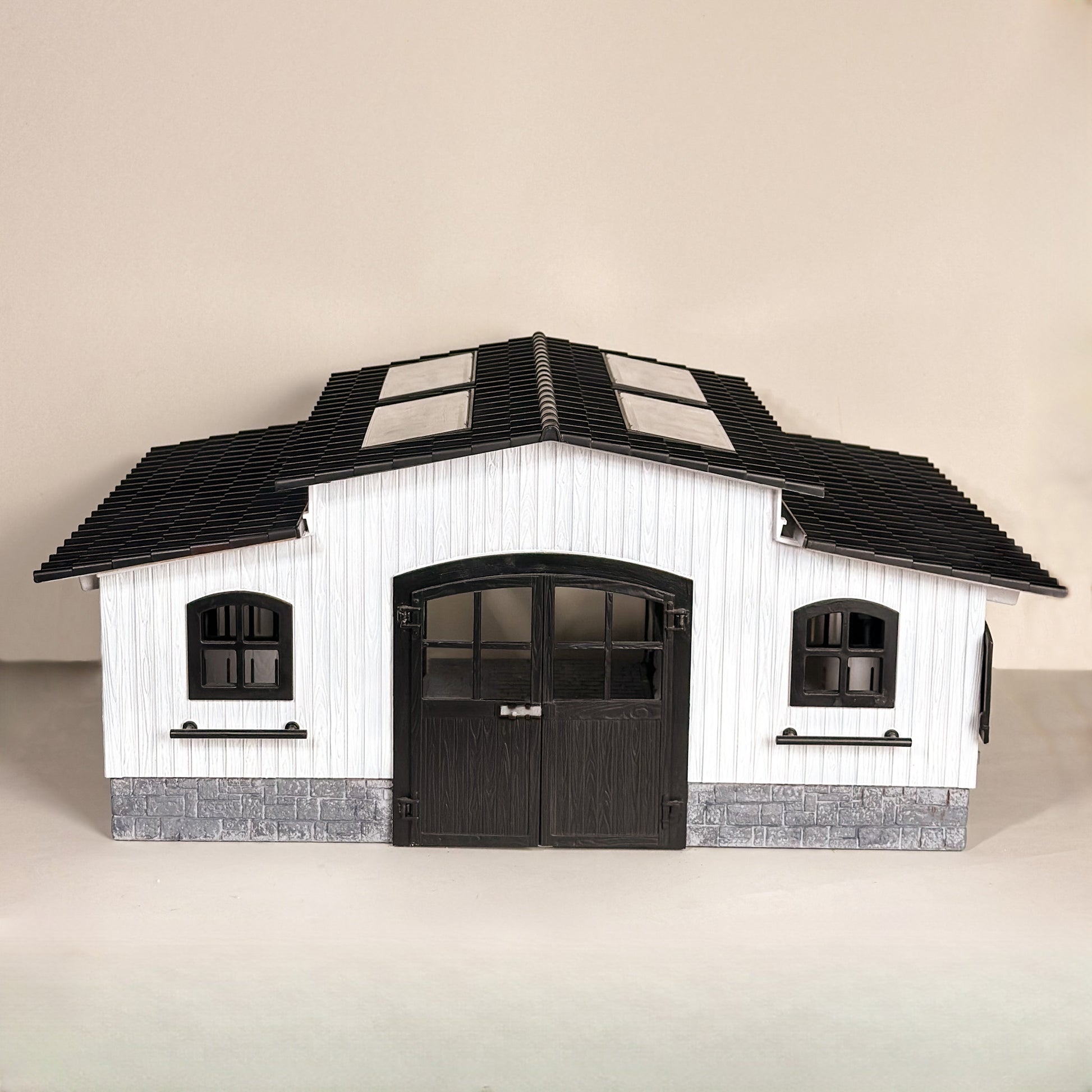 Customized Stable for Schleich horses with 4 boxes