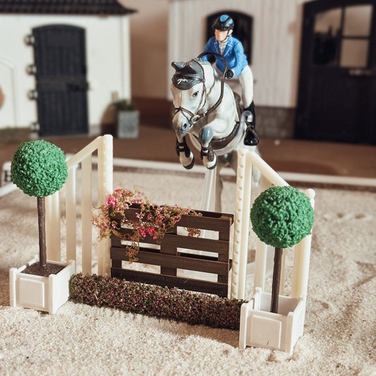 wood pallets for schleich model horses