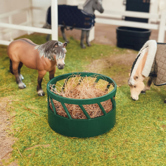 Circular hay feeder for Schleich model horses