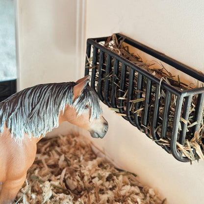 3D printed large hay rack for Schleich model horses (Scale 1:20) painted in Black