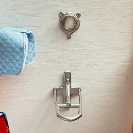 3D printed Briddle hook for Schleich model horses (Scale 1:20) silver