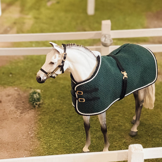 Deluxe Stable blanket tack kit for Schleich