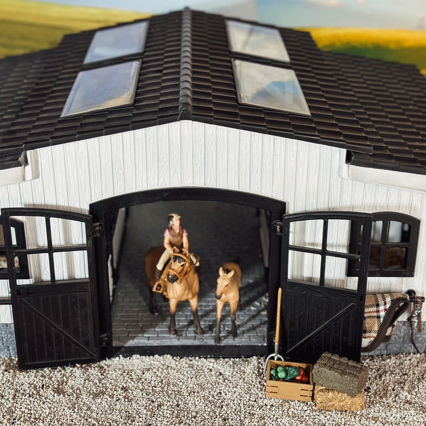 Customized Stable for Schleich horses with 4 boxes