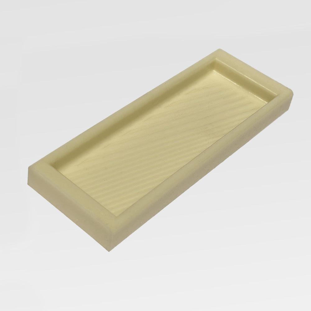 3D printed Show jump water tray for Schleich model horses (Scale 1:20)